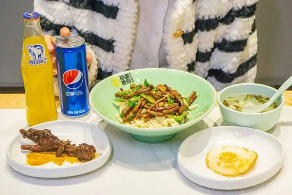 拾面麦府加盟
